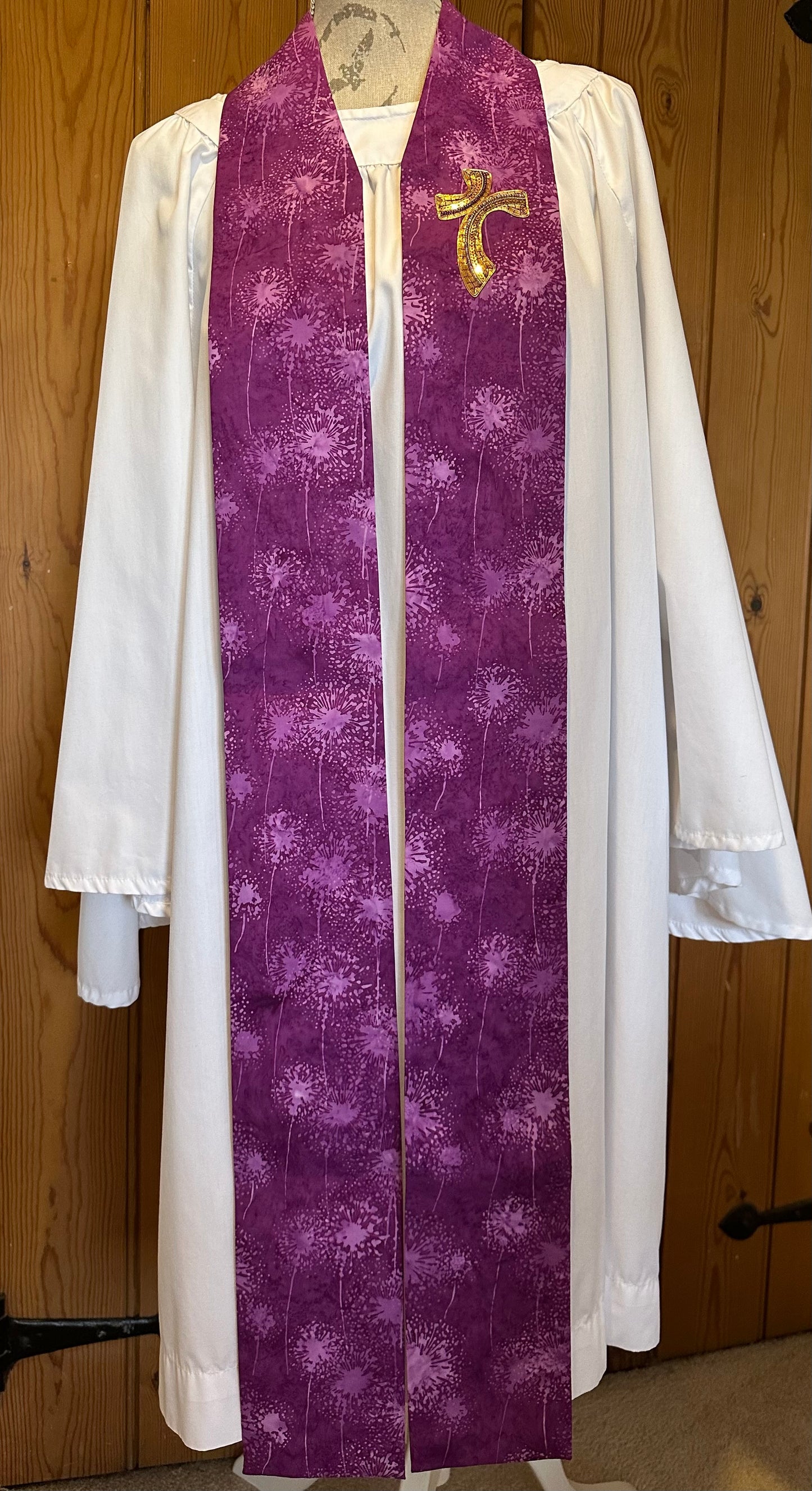 Purple seed head clergy stole, 46.5"